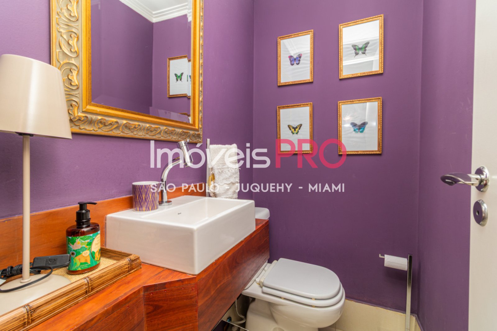 Foto :: IP39973