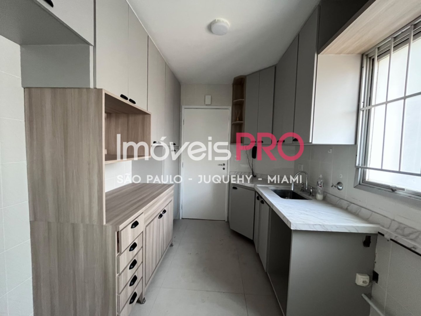 Foto :: IP39978