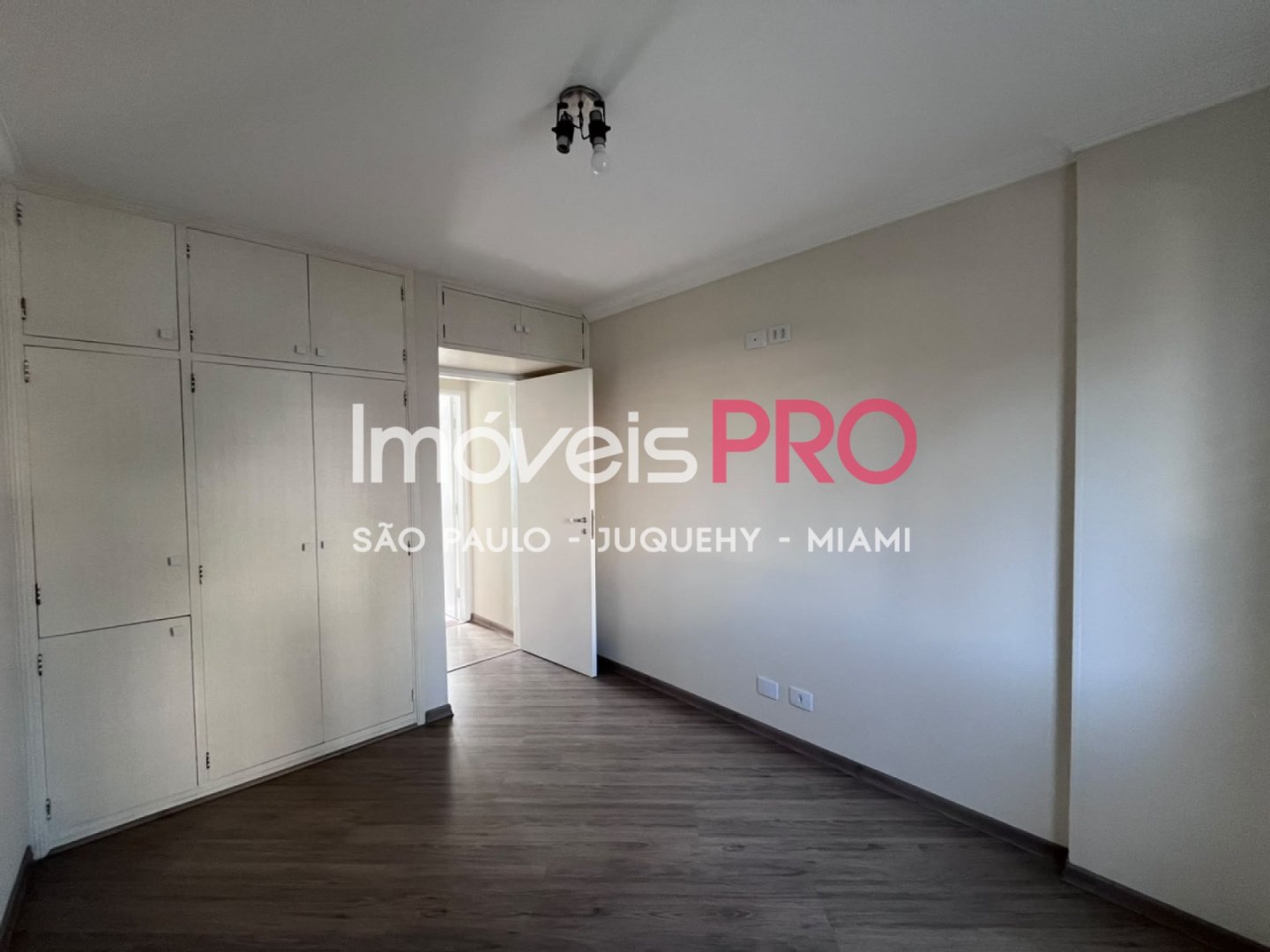 Foto :: IP39978