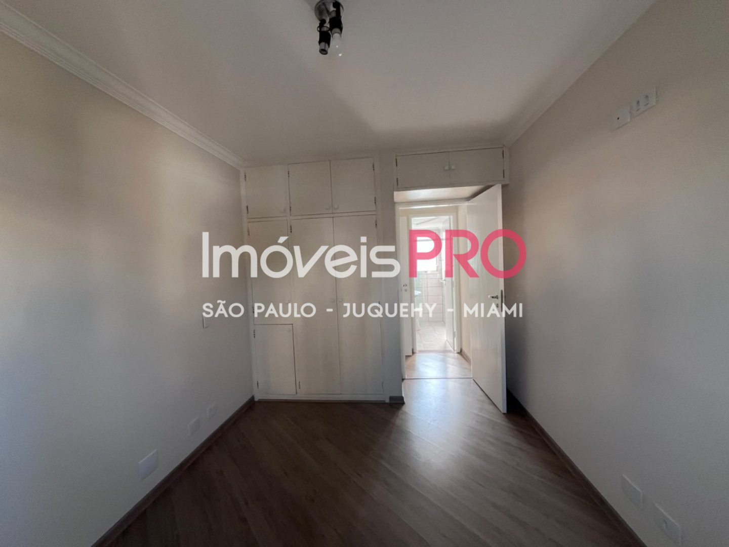 Foto :: IP39978