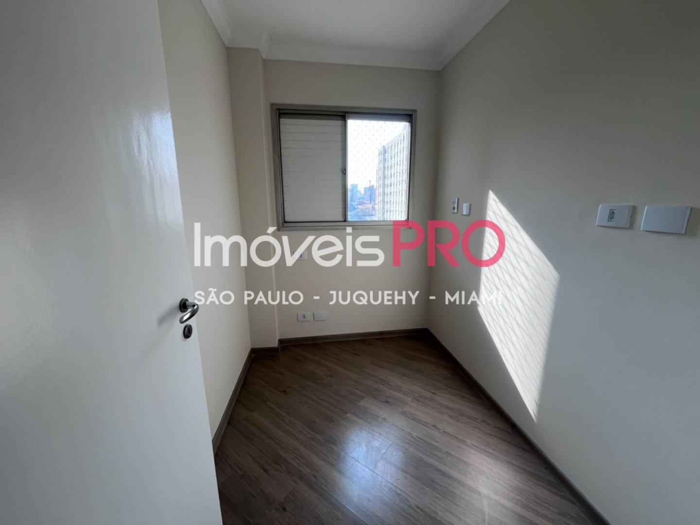Foto :: https://assets.imoveispro.com.br/thumb/IP39978/apartamento-venda-saude_IP39978_17_1920x1080.jpg?