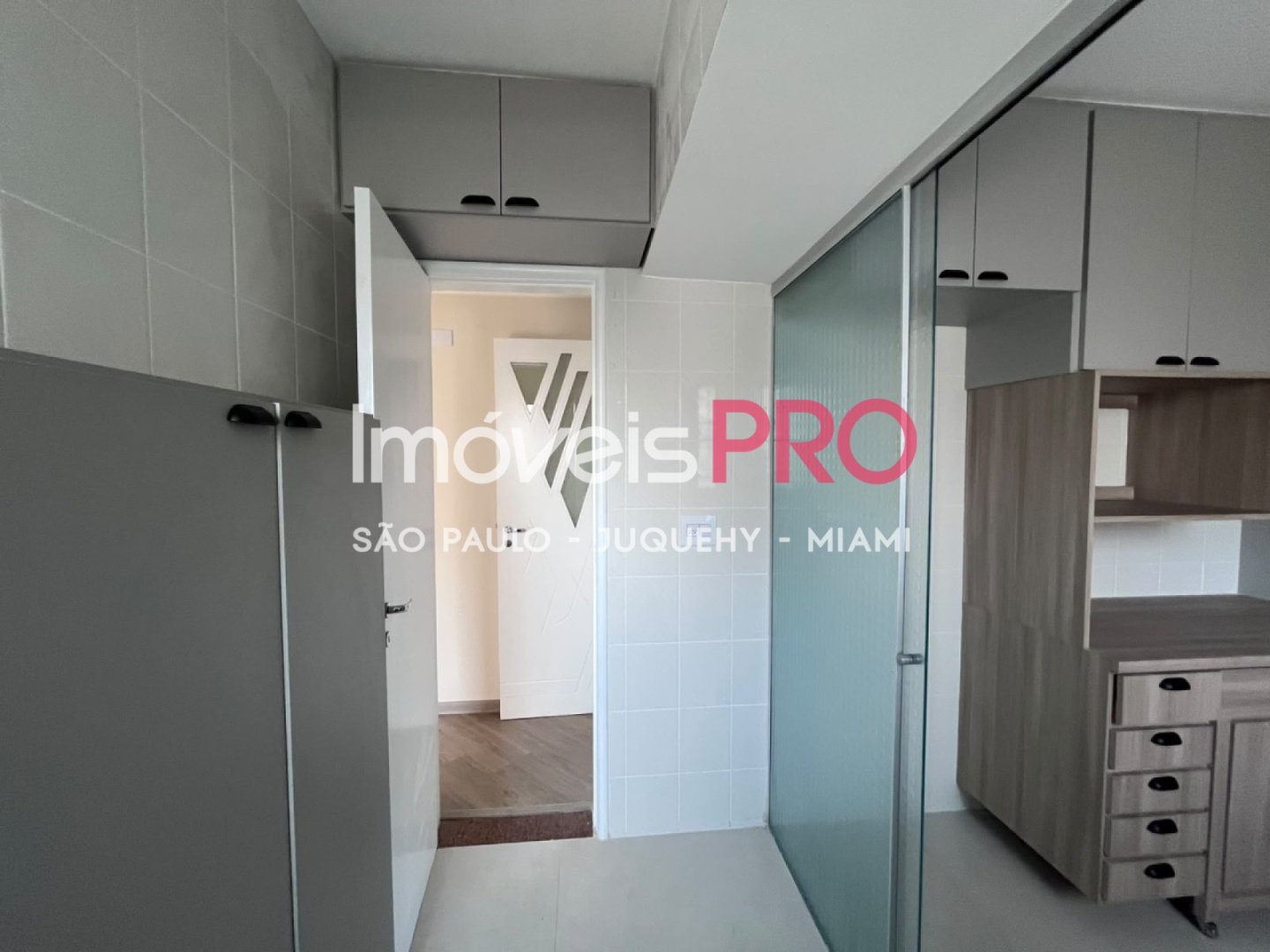 Foto :: https://assets.imoveispro.com.br/thumb/IP39978/apartamento-venda-saude_IP39978_23_1920x1080.jpg?