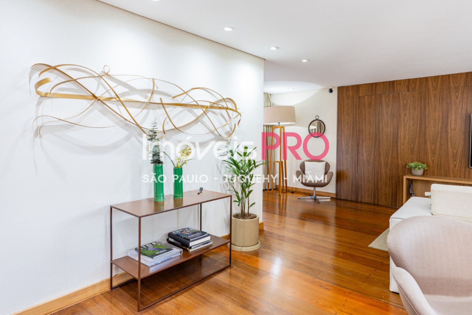 Foto :: https://assets.imoveispro.com.br/thumb/IP39980/apartamento-venda-itaim-bibi_IP39980_17_1920x1080.jpg?