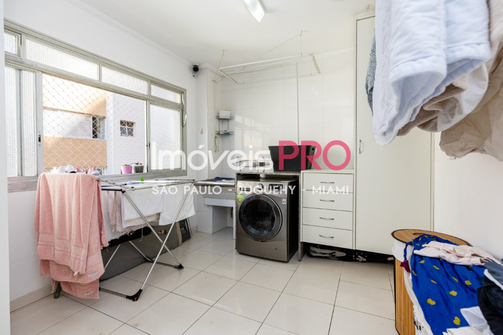 Foto :: https://assets.imoveispro.com.br/thumb/IP39980/apartamento-venda-itaim-bibi_IP39980_23_1920x1080.jpg?