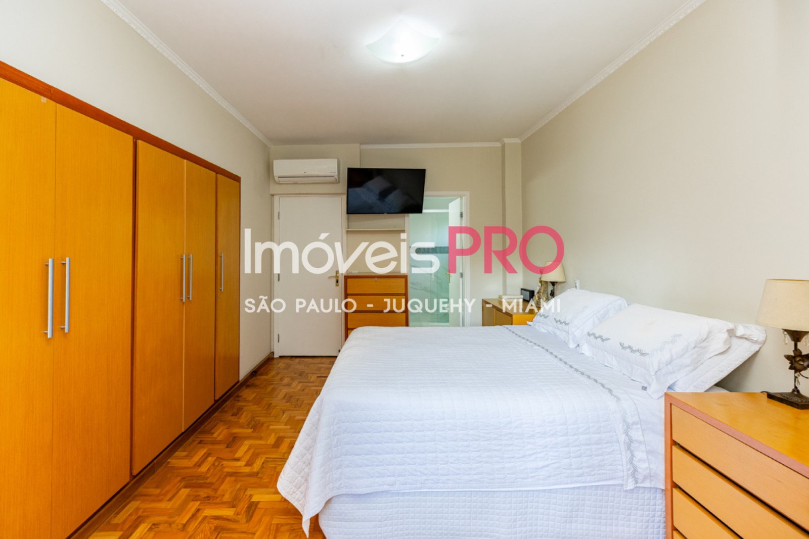 Foto :: https://assets.imoveispro.com.br/thumb/IP39980/apartamento-venda-itaim-bibi_IP39980_29_1920x1080.jpg?