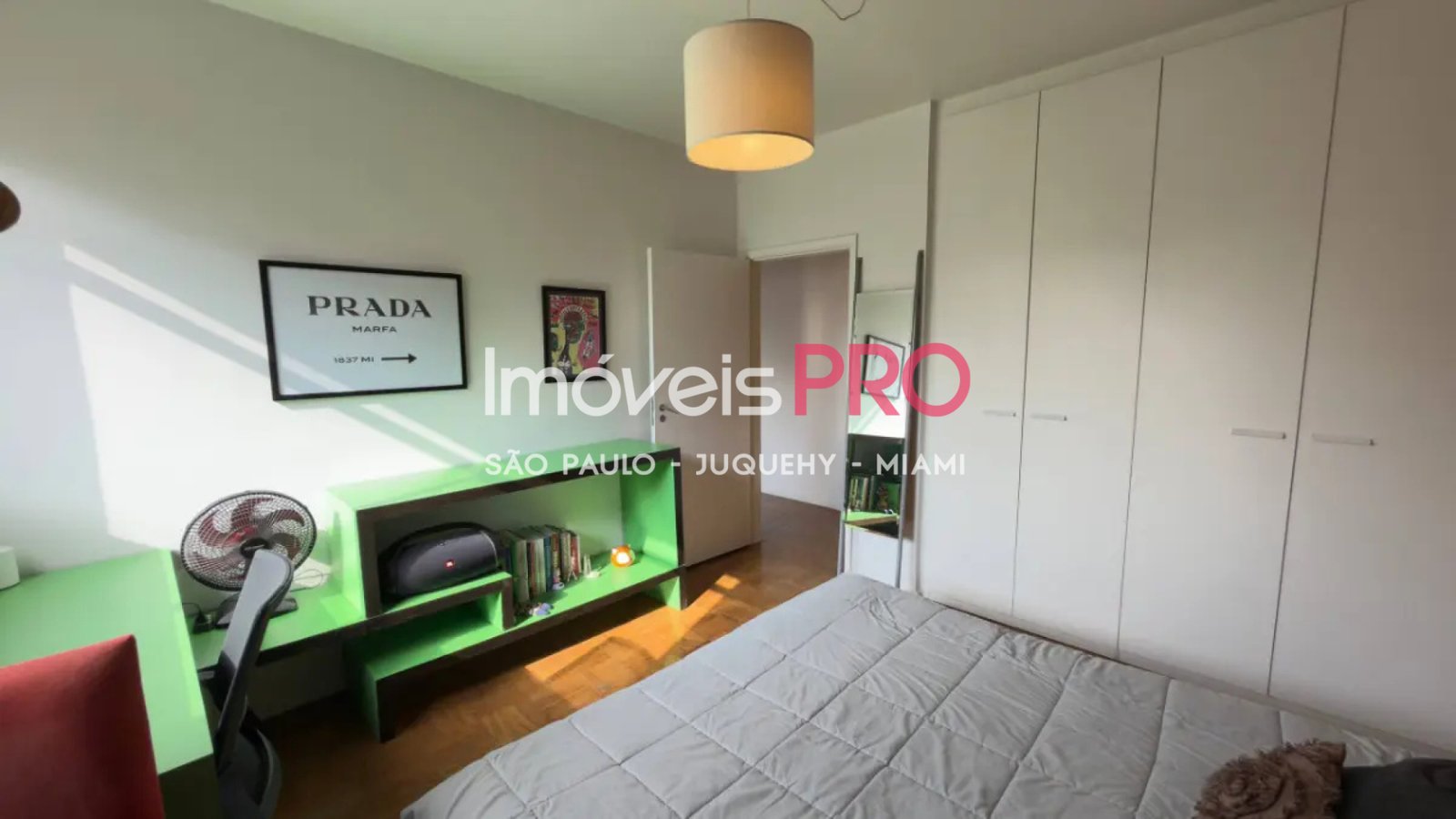Foto :: IP39985