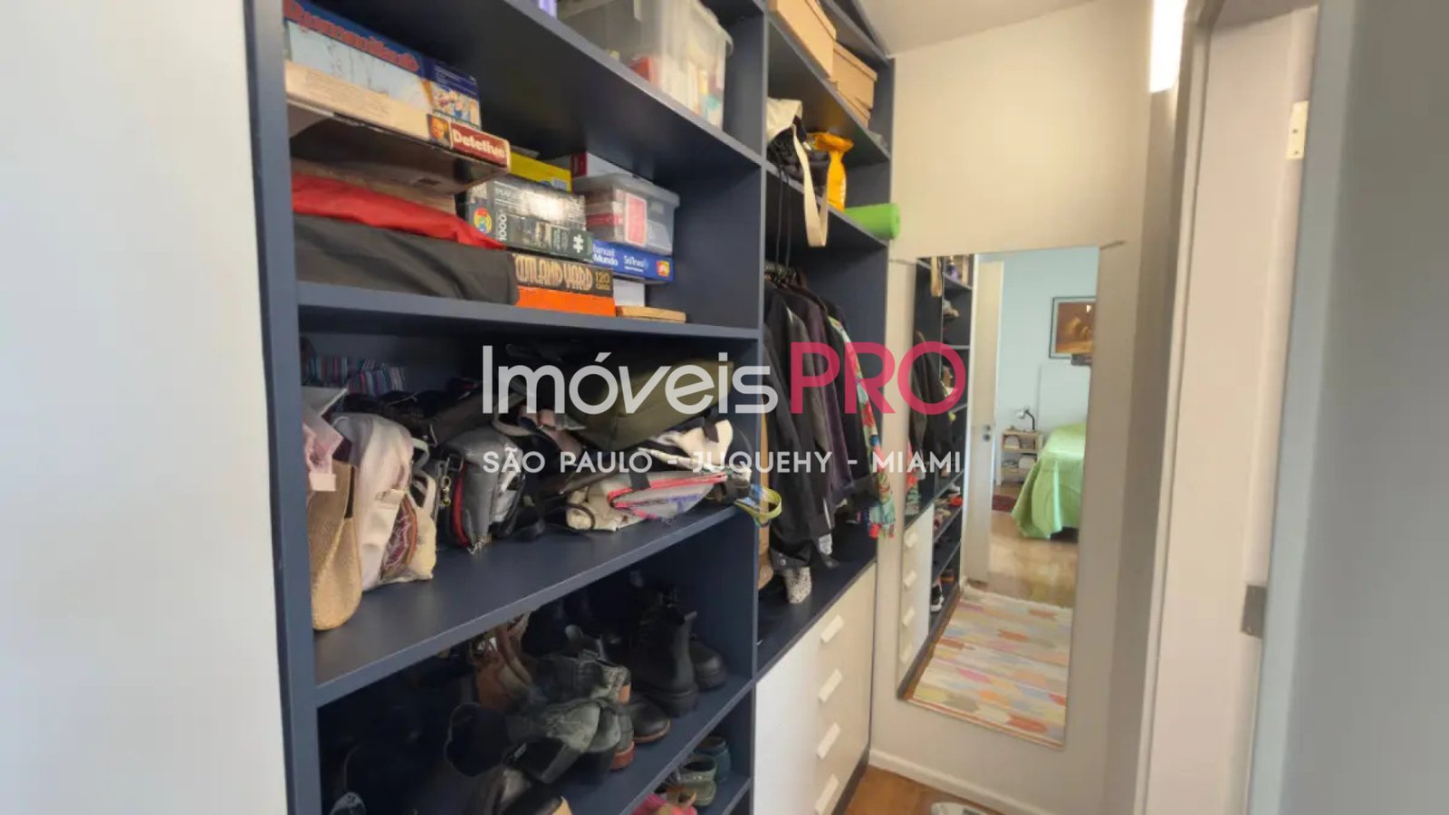 Foto :: IP39985