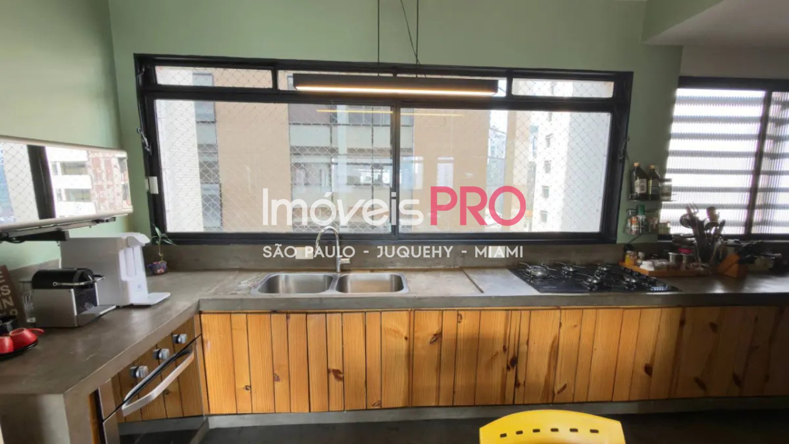 Foto :: IP39985
