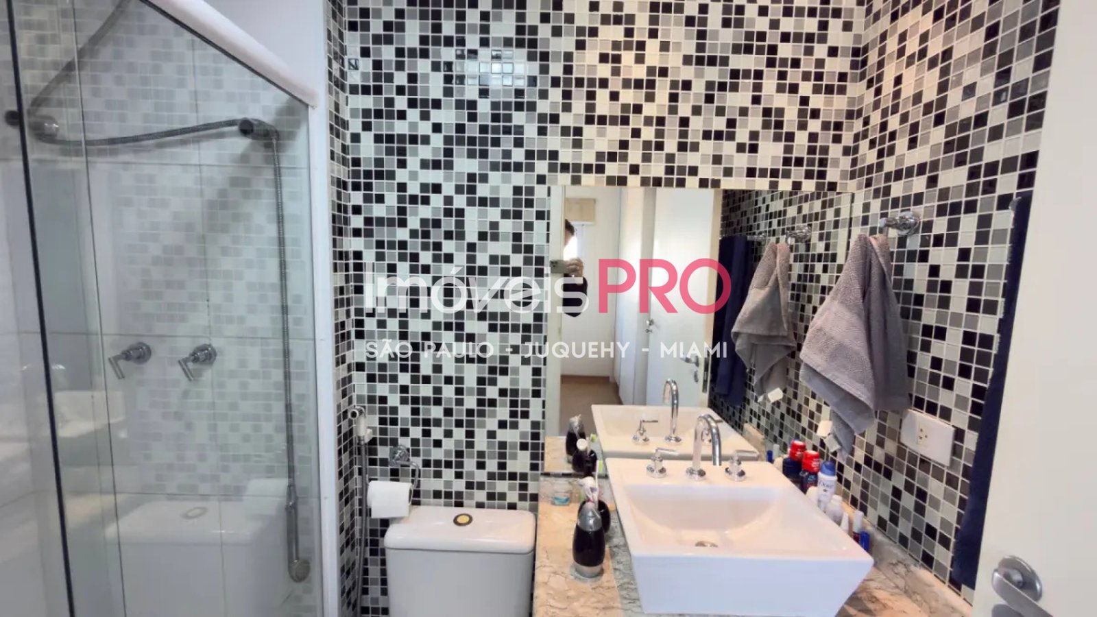 Foto :: https://assets.imoveispro.com.br/thumb/IP39987/apartamento-venda-bosque-da-saude_IP39987_17_1920x1080.jpg?