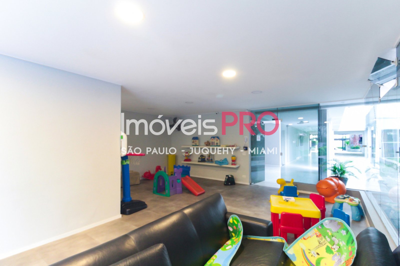 Foto :: https://assets.imoveispro.com.br/thumb/IP39997/apartamento-venda-moema_IP39997_11_1920x1080.jpg?
