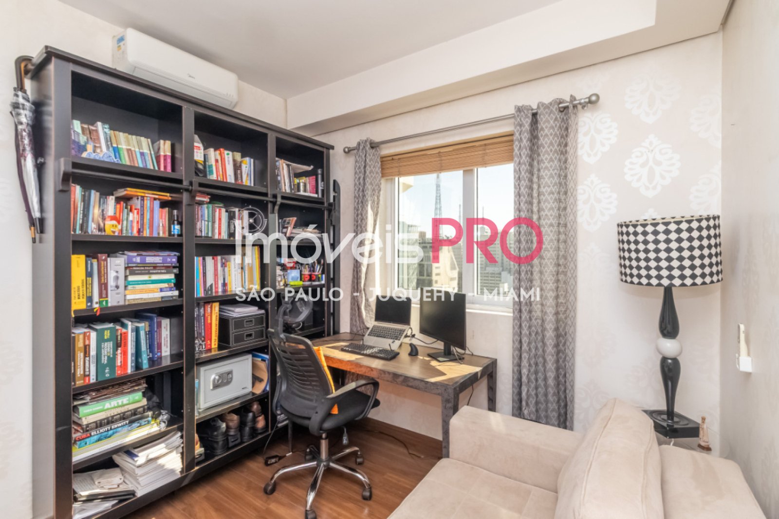 Foto :: https://assets.imoveispro.com.br/thumb/IP39998/duplex-venda-cerqueira-cesar_IP39998_23_1920x1080.jpg?