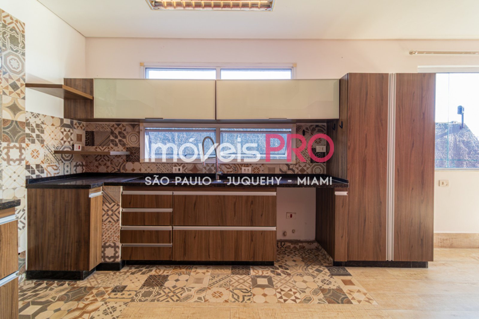 Foto :: https://assets.imoveispro.com.br/thumb/IP40001/sobrado-venda-ipiranga_IP40001_23_1920x1080.jpg?