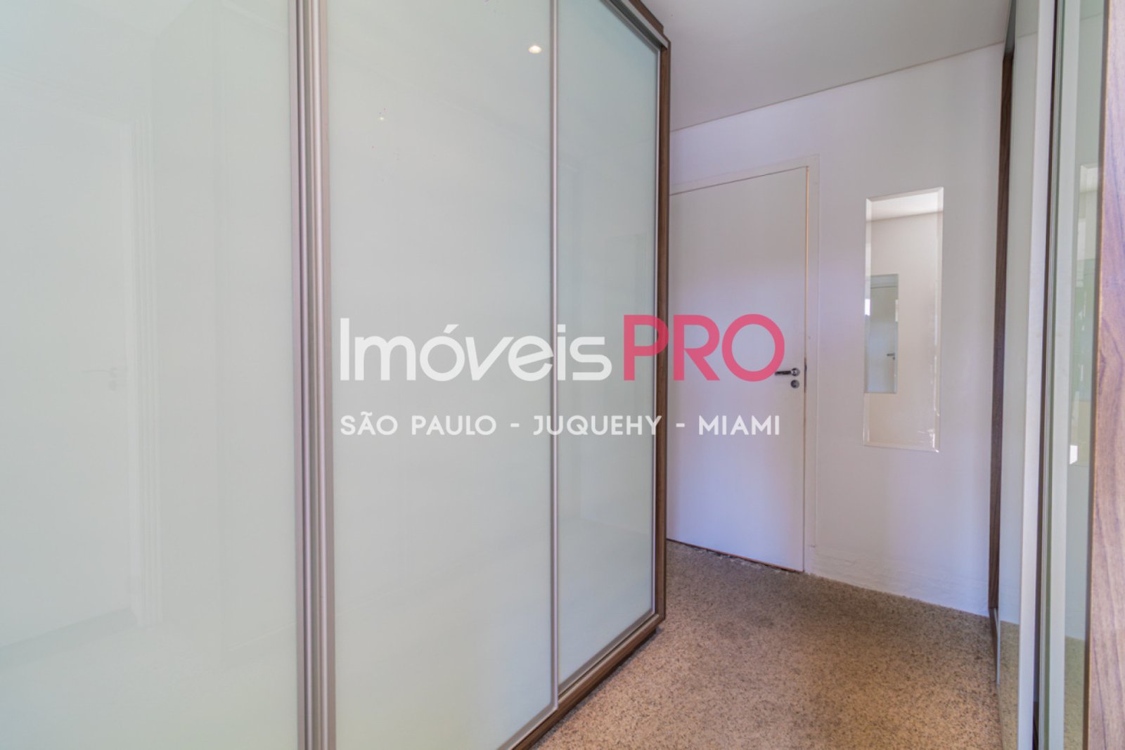 Foto :: https://assets.imoveispro.com.br/thumb/IP40001/sobrado-venda-ipiranga_IP40001_59_1920x1080.jpg?