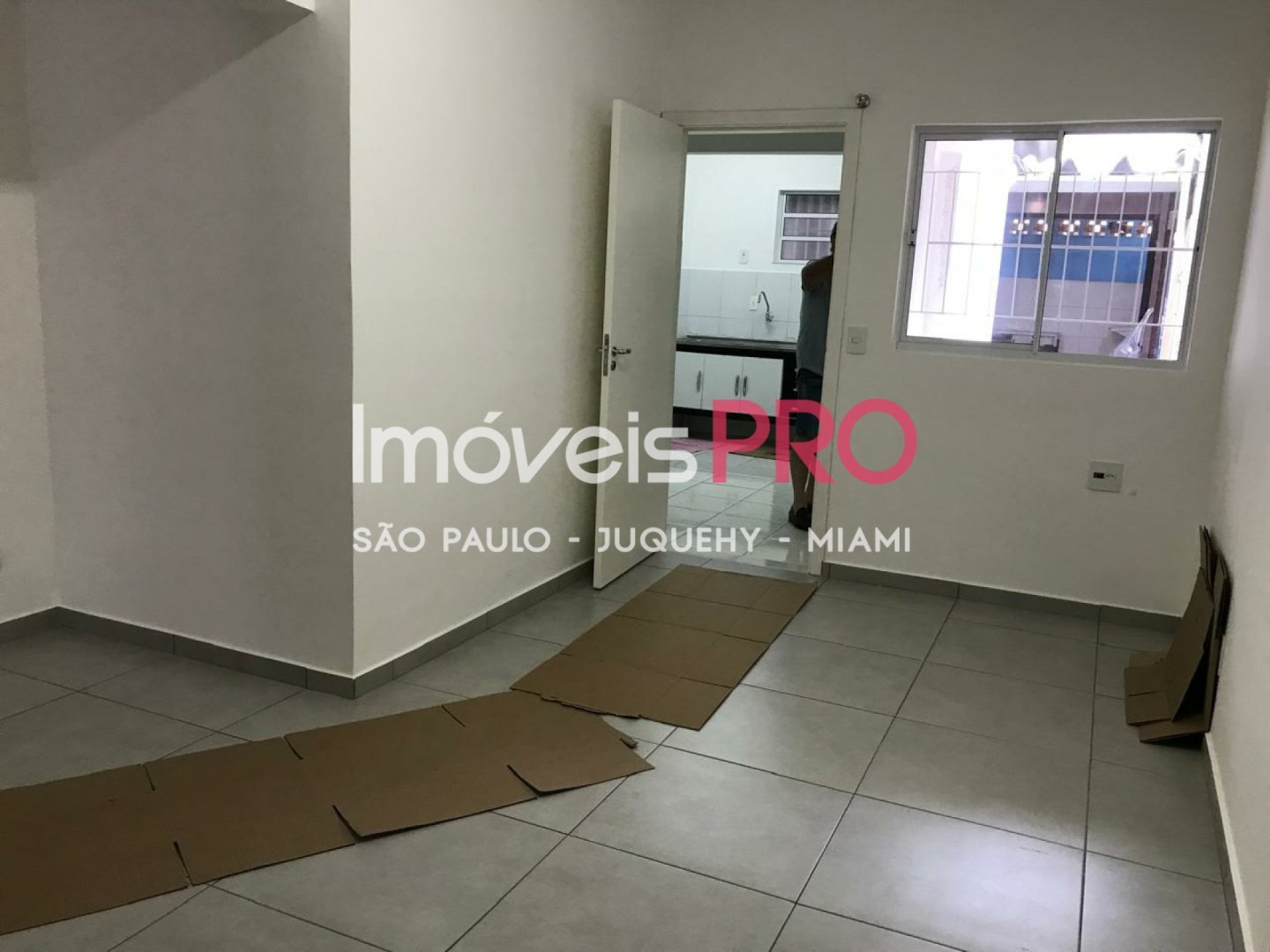 Foto :: https://assets.imoveispro.com.br/thumb/IP40009/casa-venda-planalto-paulista_IP40009_11_1920x1080.jpg?