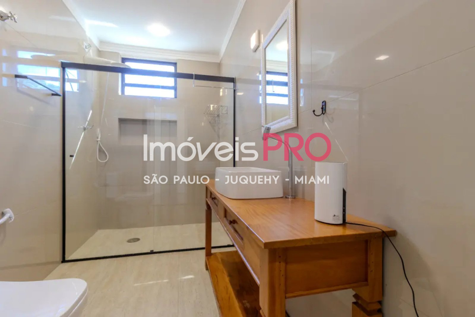Foto :: https://assets.imoveispro.com.br/thumb/IP40010/casa-venda-brooklin-paulista_IP40010_11_1920x1080.jpg?