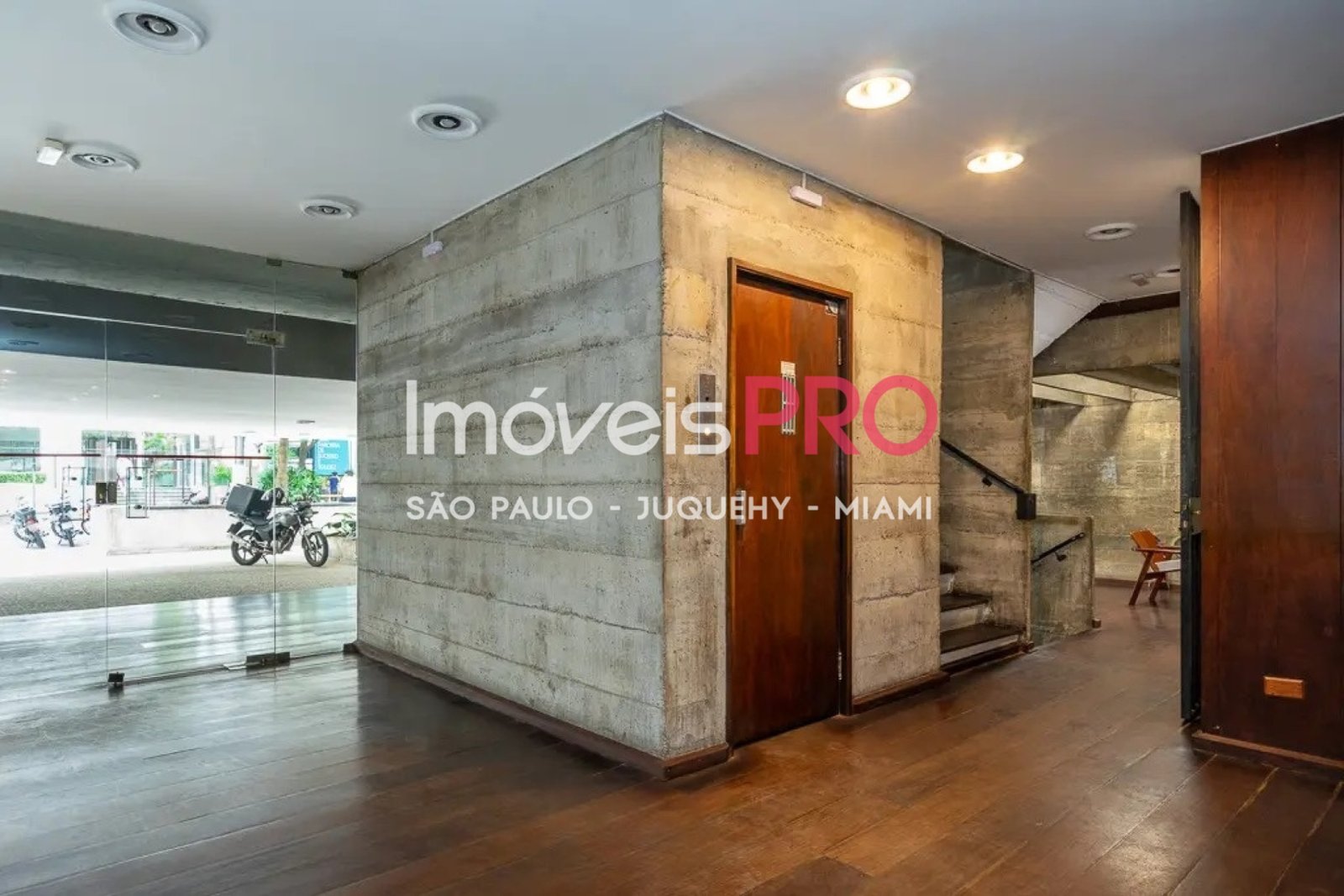 Foto :: https://assets.imoveispro.com.br/thumb/IP40012/apartamento-venda-cerqueira-cesar_IP40012_17_1920x1080.jpg?