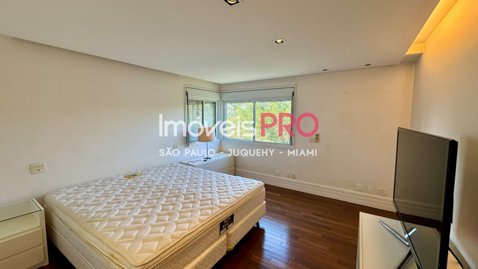 Foto :: IP40014
