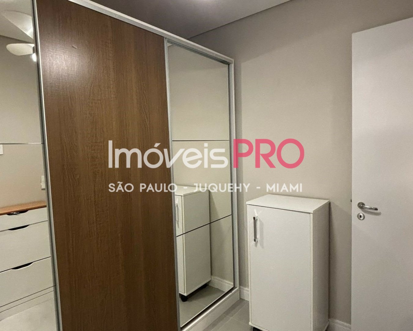 Foto :: IP40018
