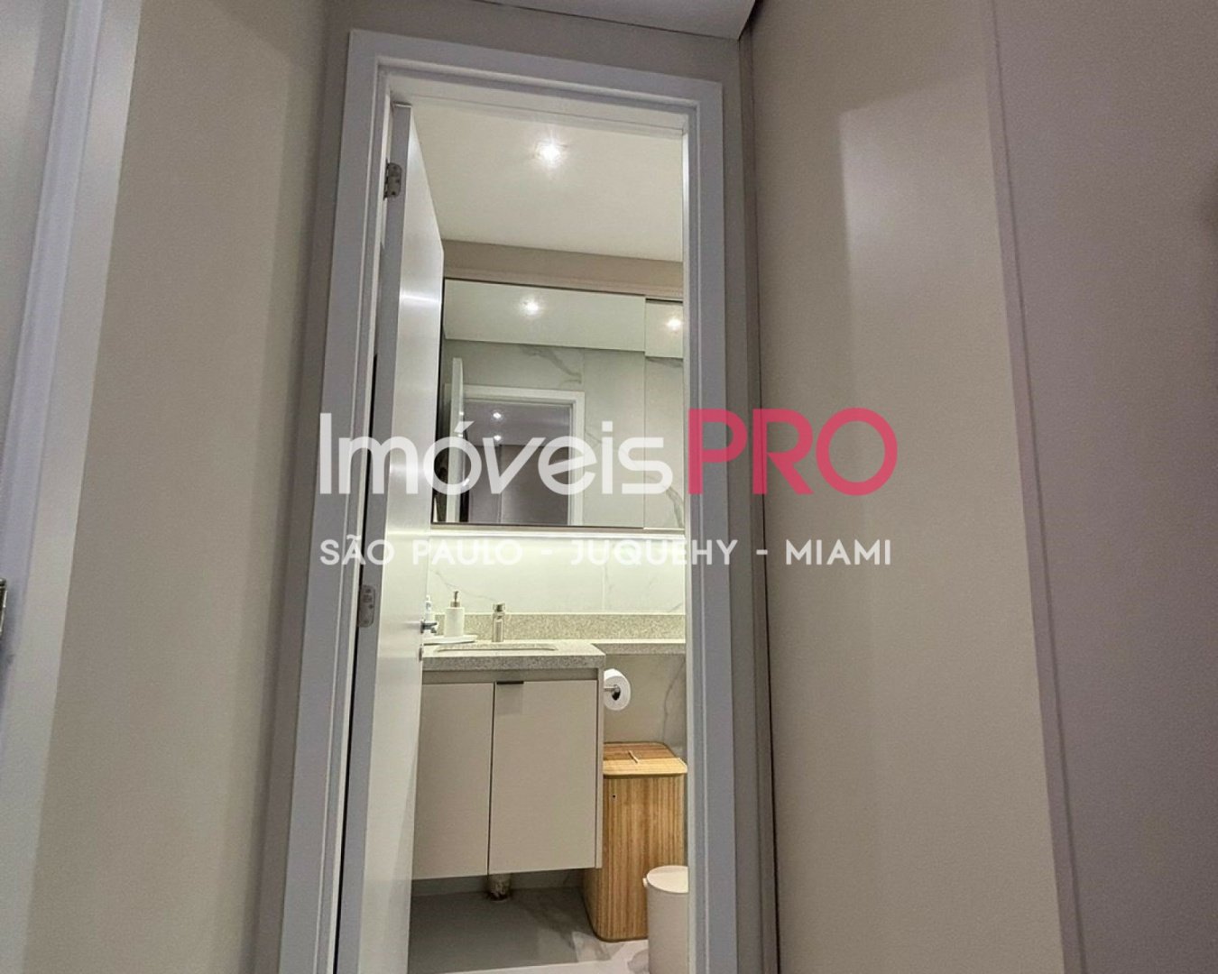 Foto :: IP40018