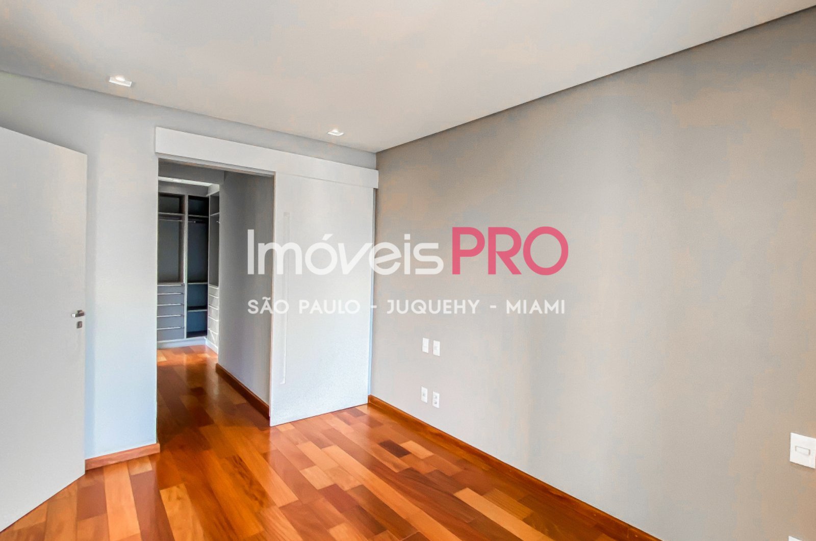 Foto :: https://assets.imoveispro.com.br/thumb/IP40020/cobertura-venda-pinheiros_IP40020_11_1920x1080.jpg?