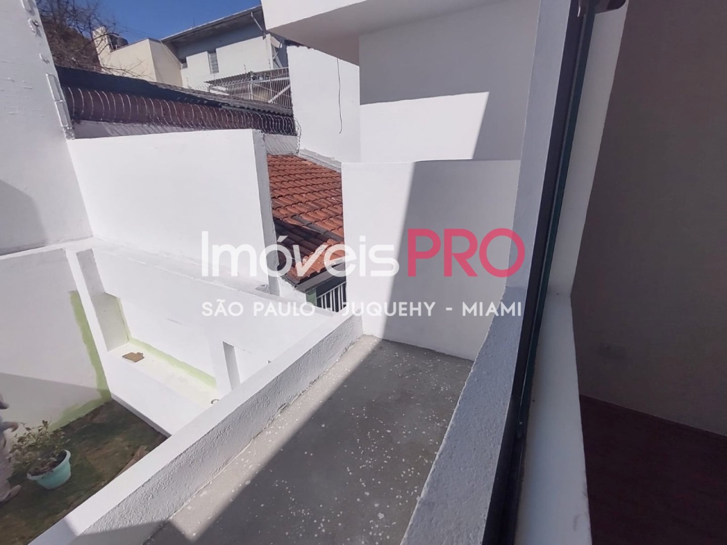 Foto :: https://assets.imoveispro.com.br/thumb/IP40027/casa-venda-jardim-aeroporto_IP40027_17_1920x1080.jpg?