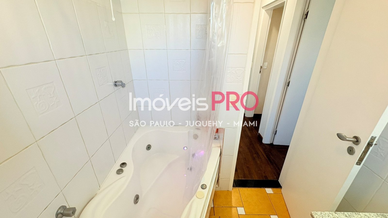 Foto :: IP40033