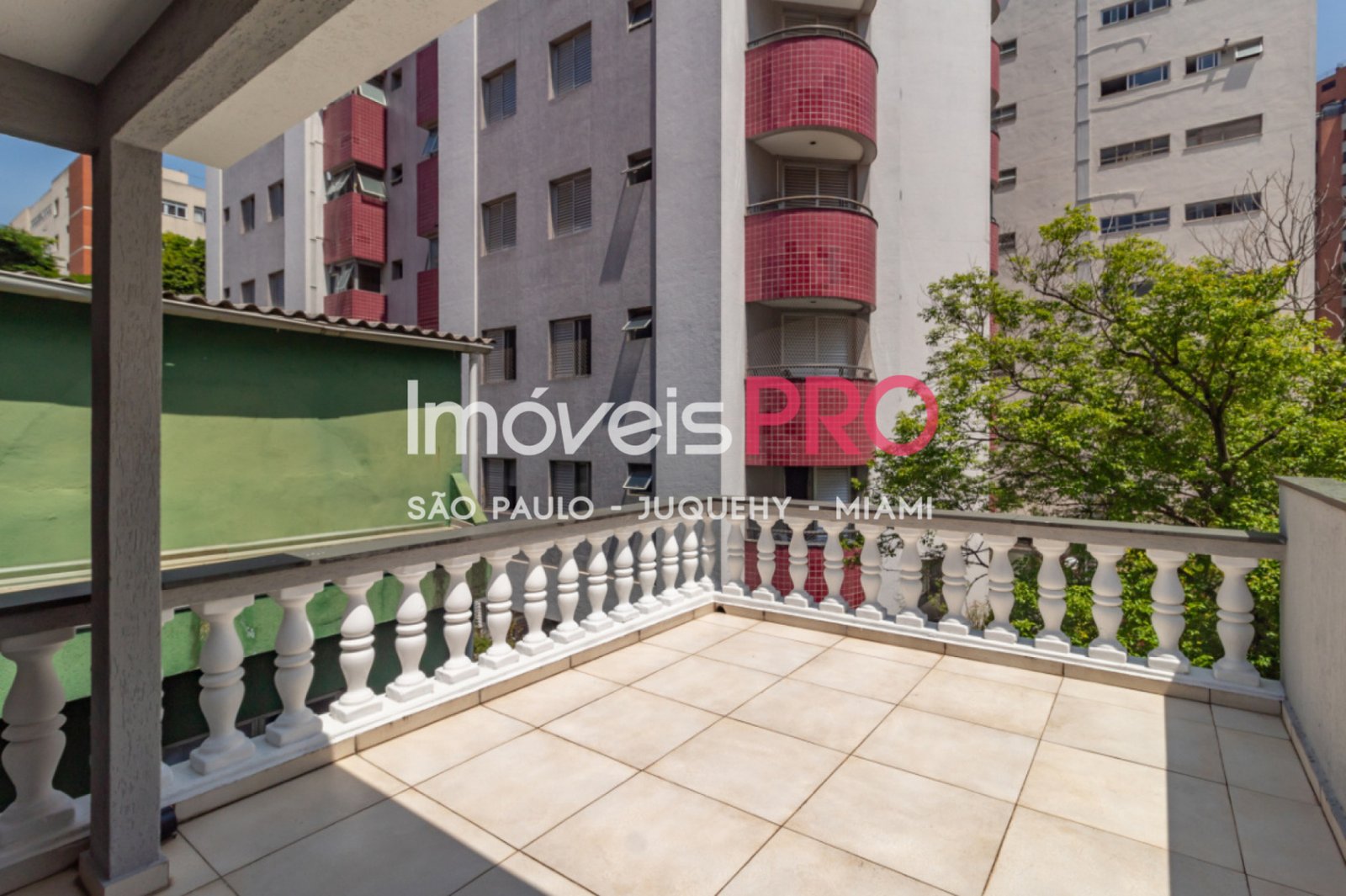 Foto :: https://assets.imoveispro.com.br/thumb/IP40035/casa-venda-planalto-paulista_IP40035_17_1920x1080.jpg?