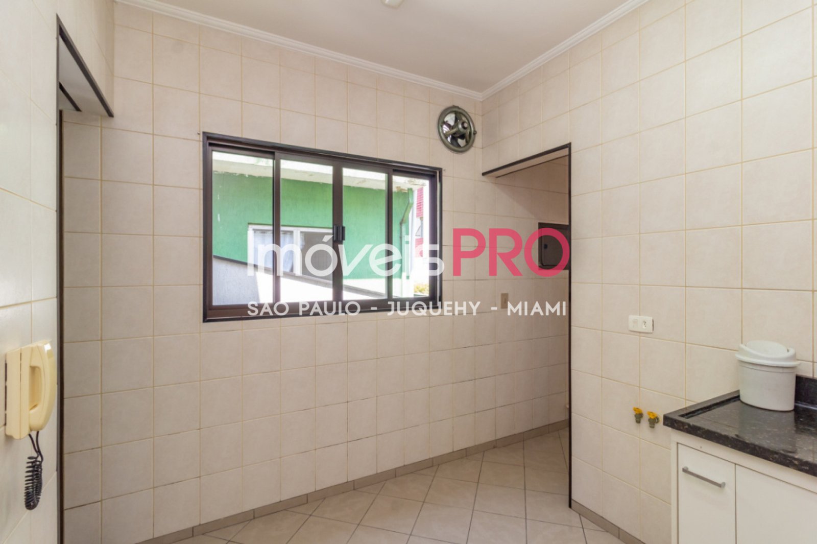 Foto :: IP40035