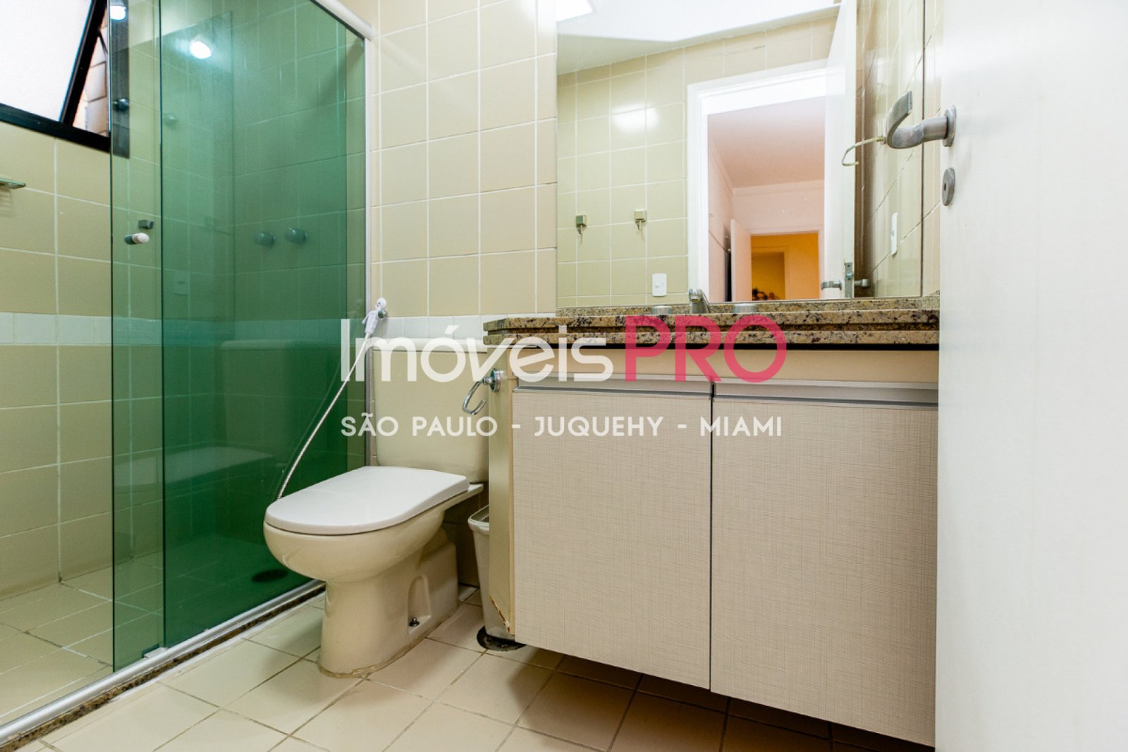 Foto :: IP40040