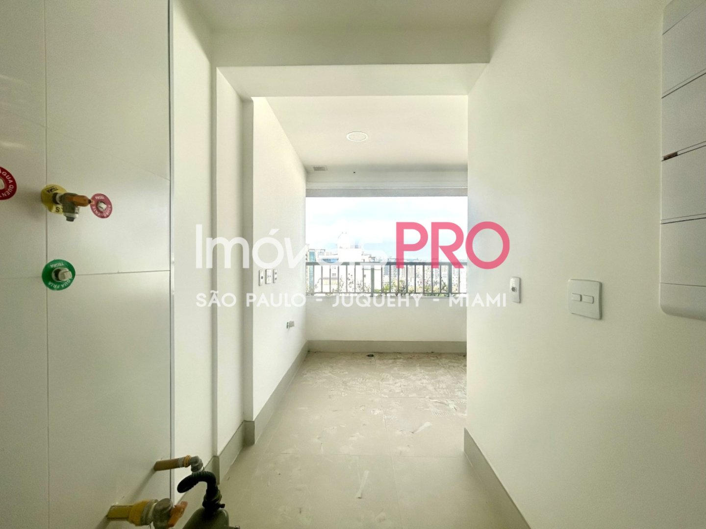 Foto :: IP40042