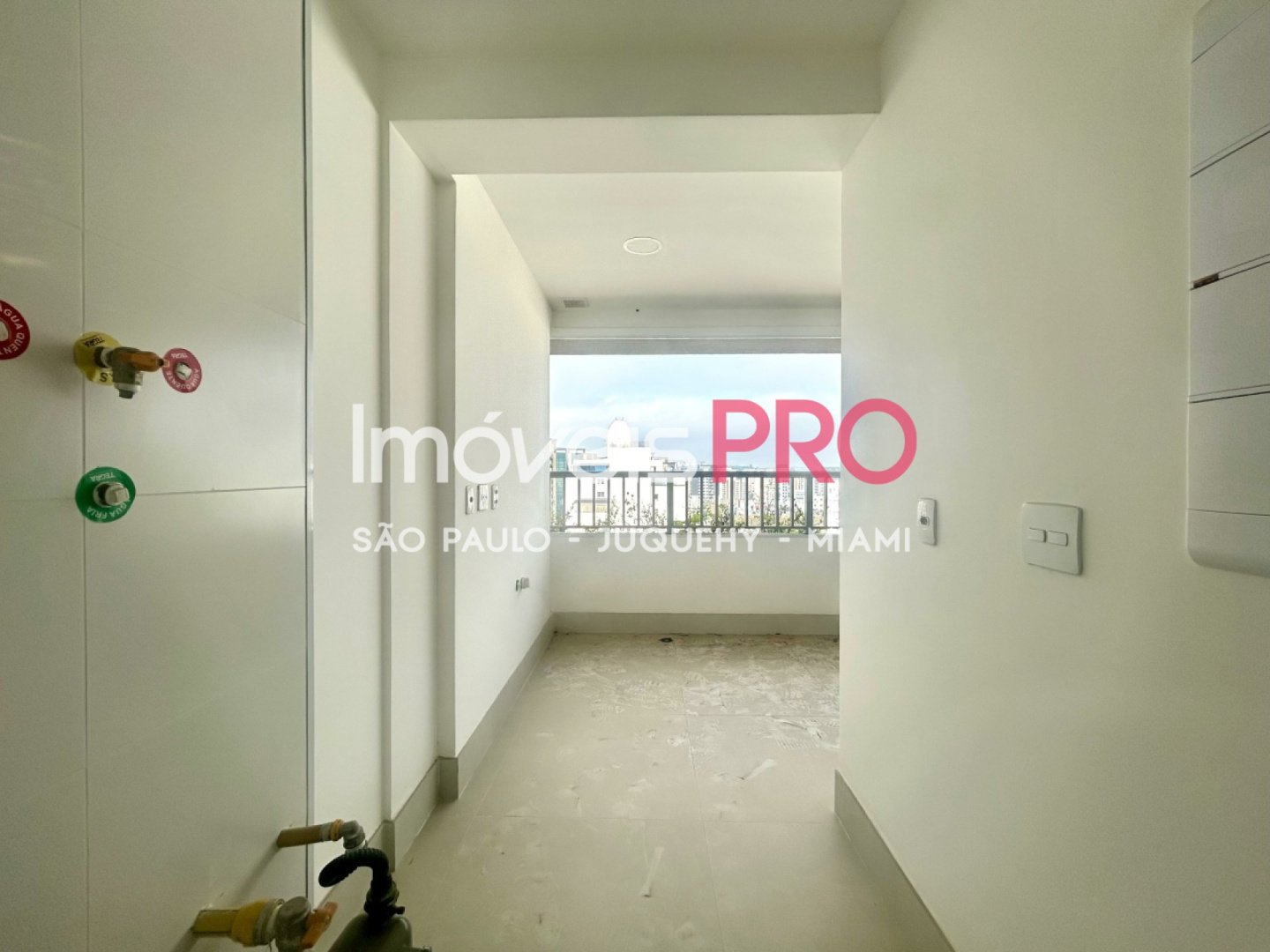 Foto :: IP40042