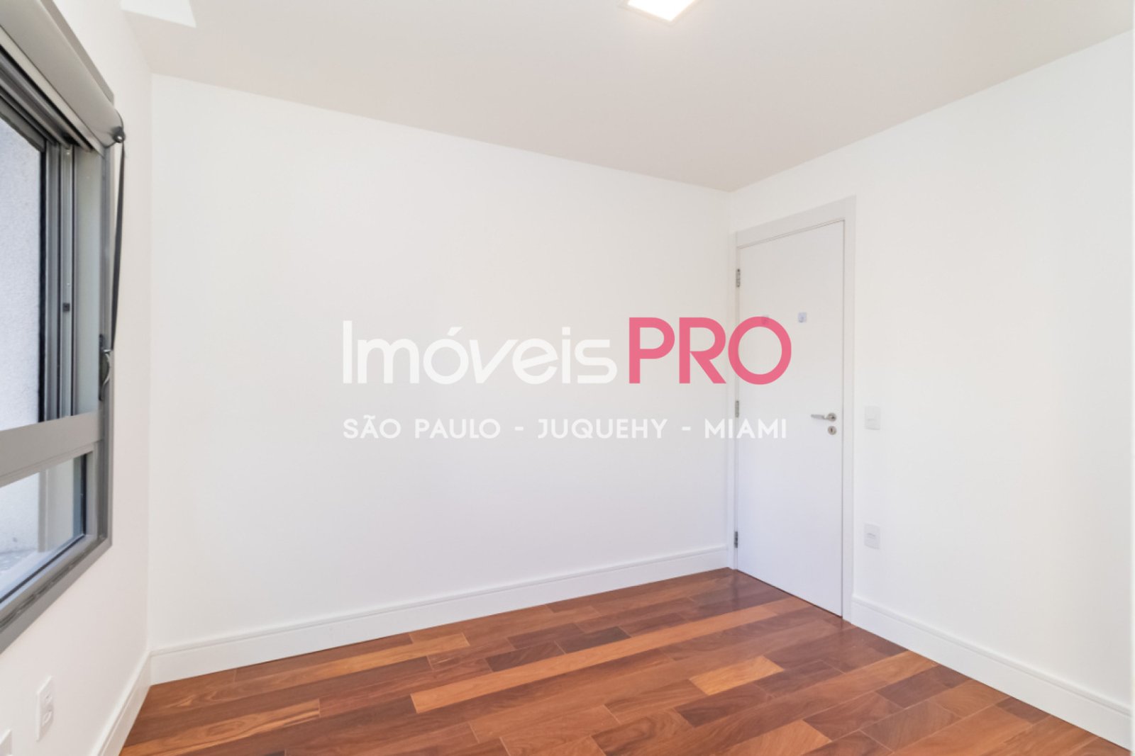 Foto :: https://assets.imoveispro.com.br/thumb/IP40044/apartamento-venda-campo-belo_IP40044_23_1920x1080.jpg?