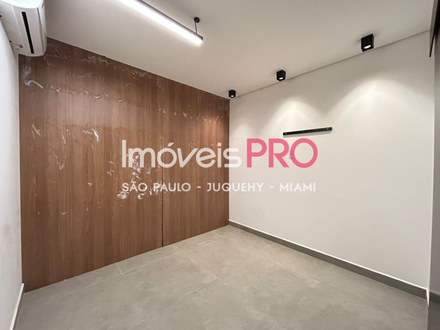 Foto :: IP40052