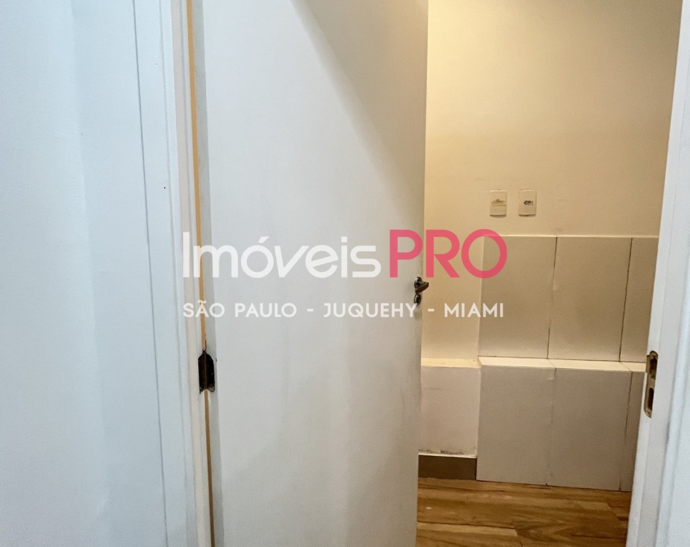 Foto :: IP40053