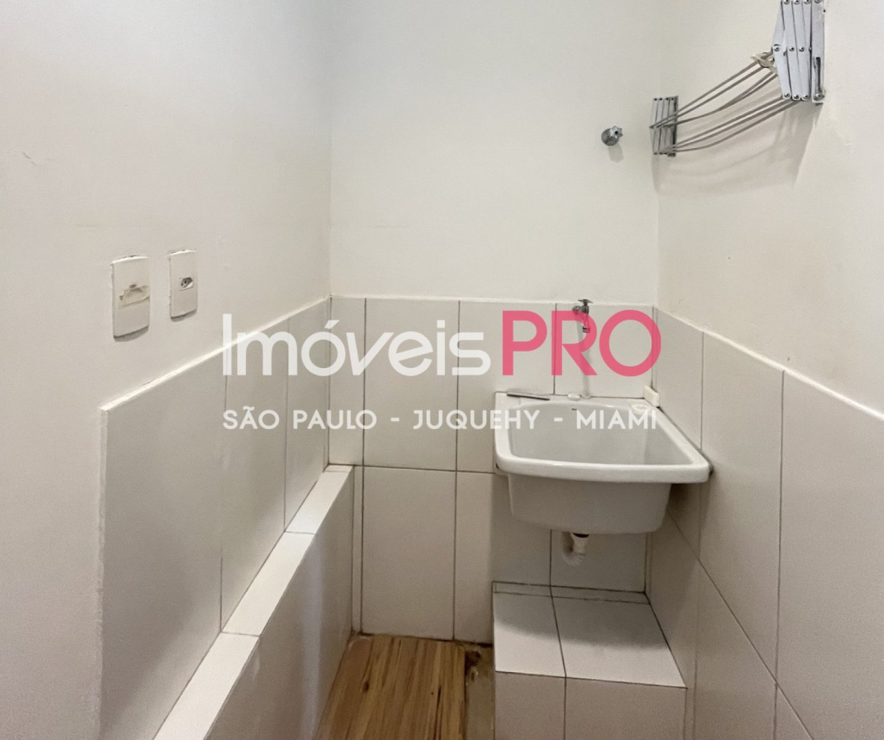 Foto :: https://assets.imoveispro.com.br/thumb/IP40053/casa-de-vila-aluguel-higienopolis_IP40053_17_1920x1080.jpg?