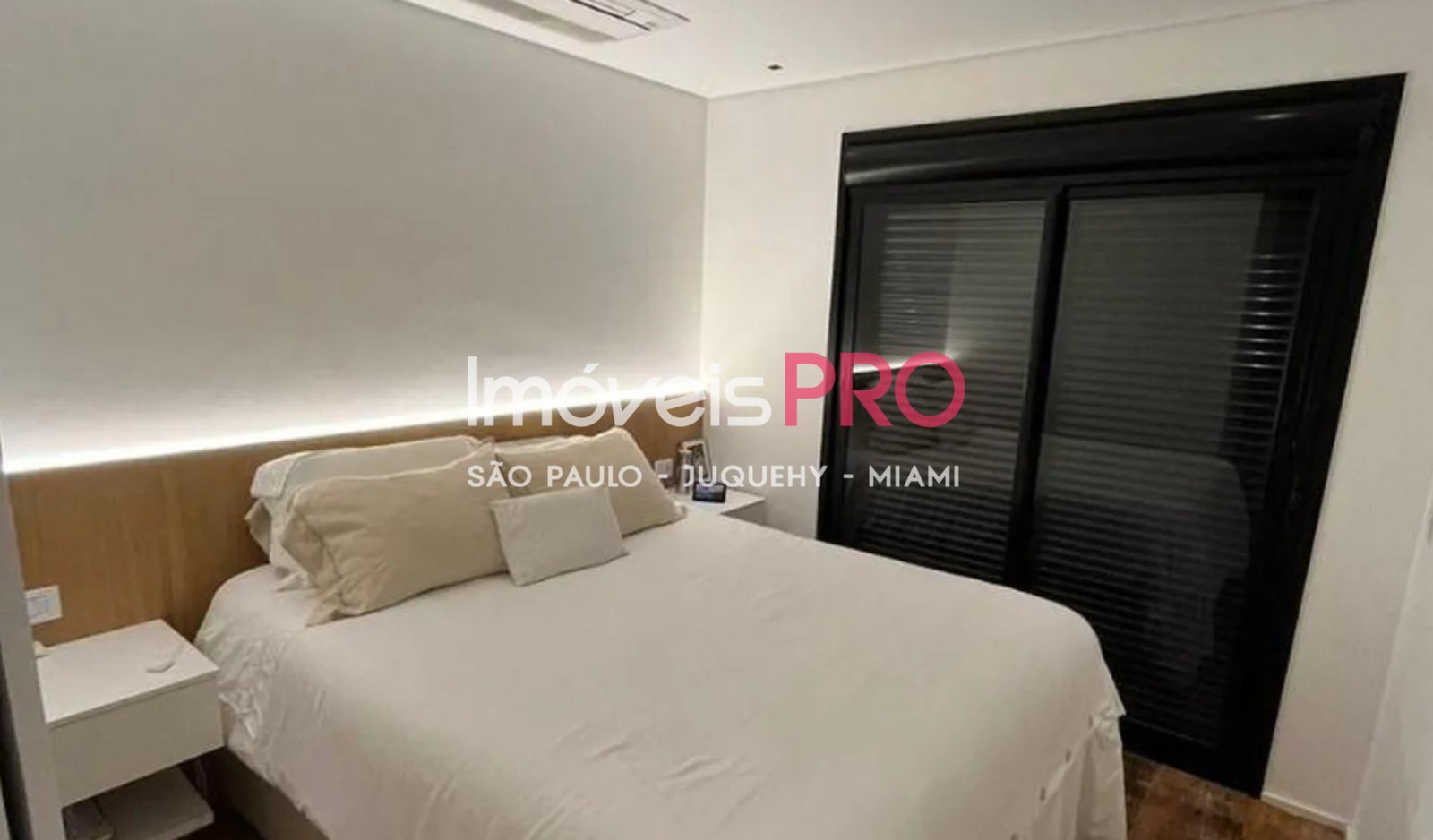 Foto :: IP40057
