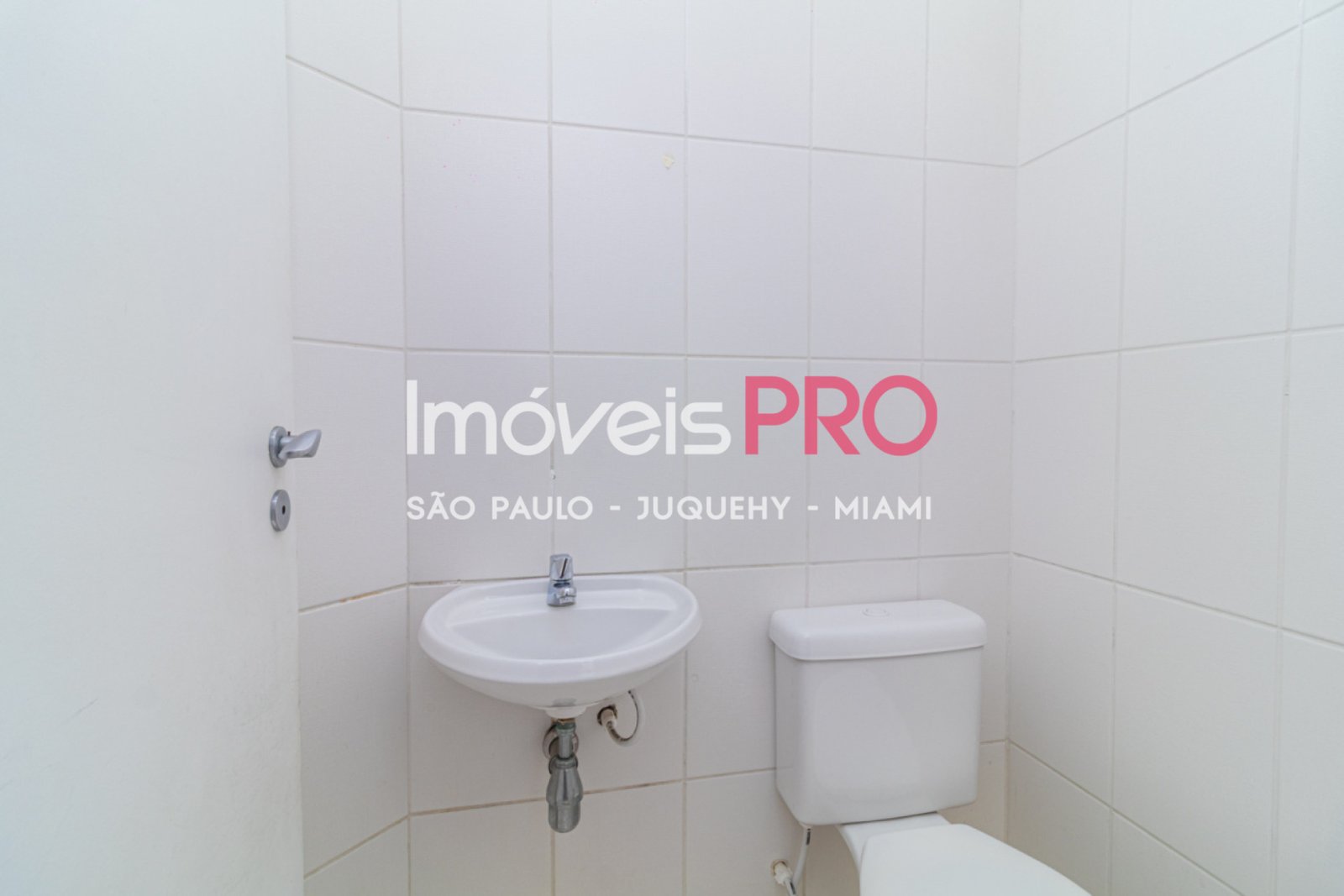 Foto :: https://assets.imoveispro.com.br/thumb/IP40061/apartamento-venda-moema-indios_IP40061_23_1920x1080.jpg?