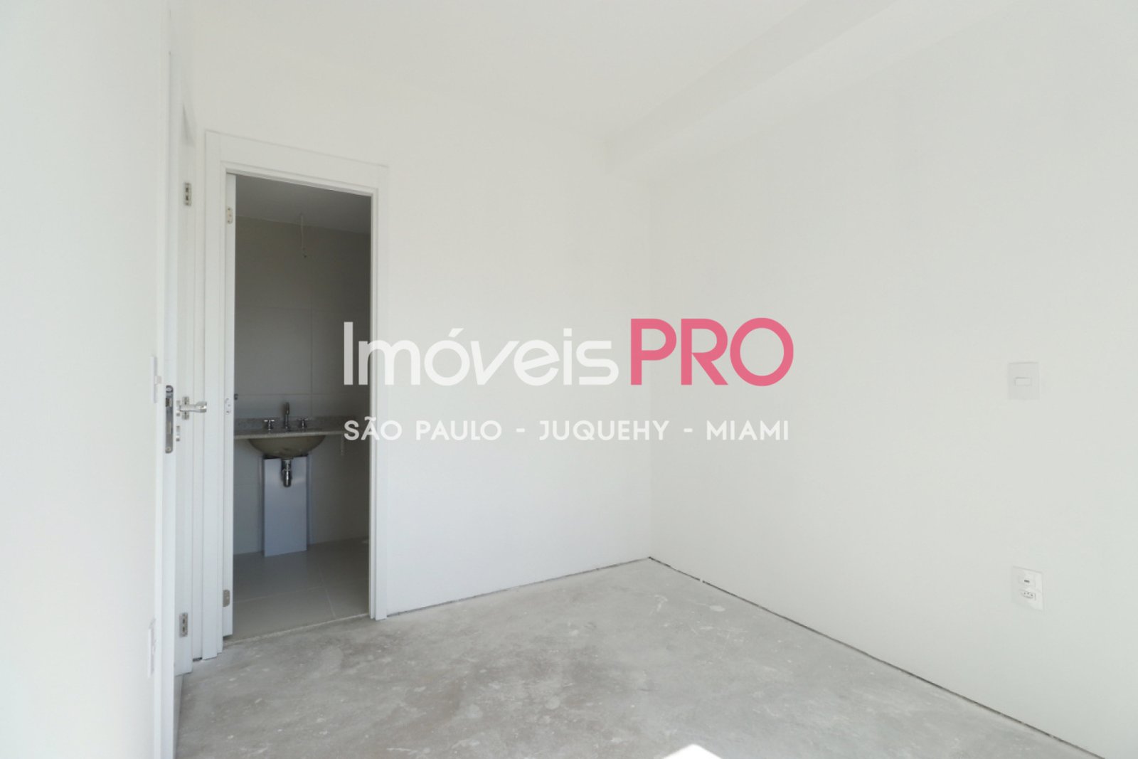 Foto :: IP40066