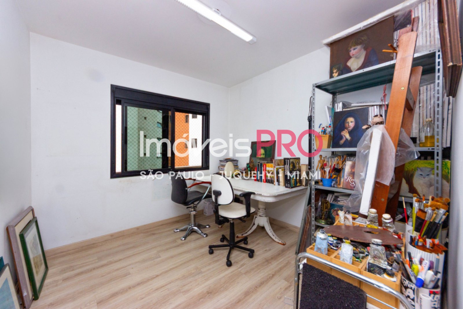 Foto :: IP40073