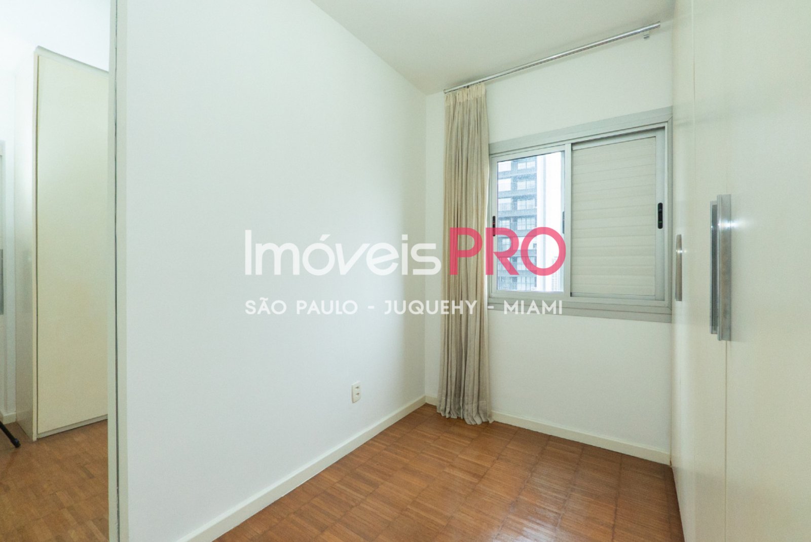 Foto :: IP40078