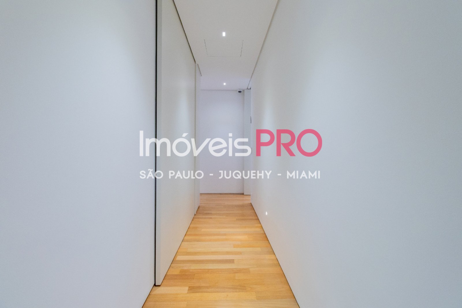 Foto :: https://assets.imoveispro.com.br/thumb/IP40080/apartamento-venda-pinheiros_IP40080_11_1920x1080.jpg?