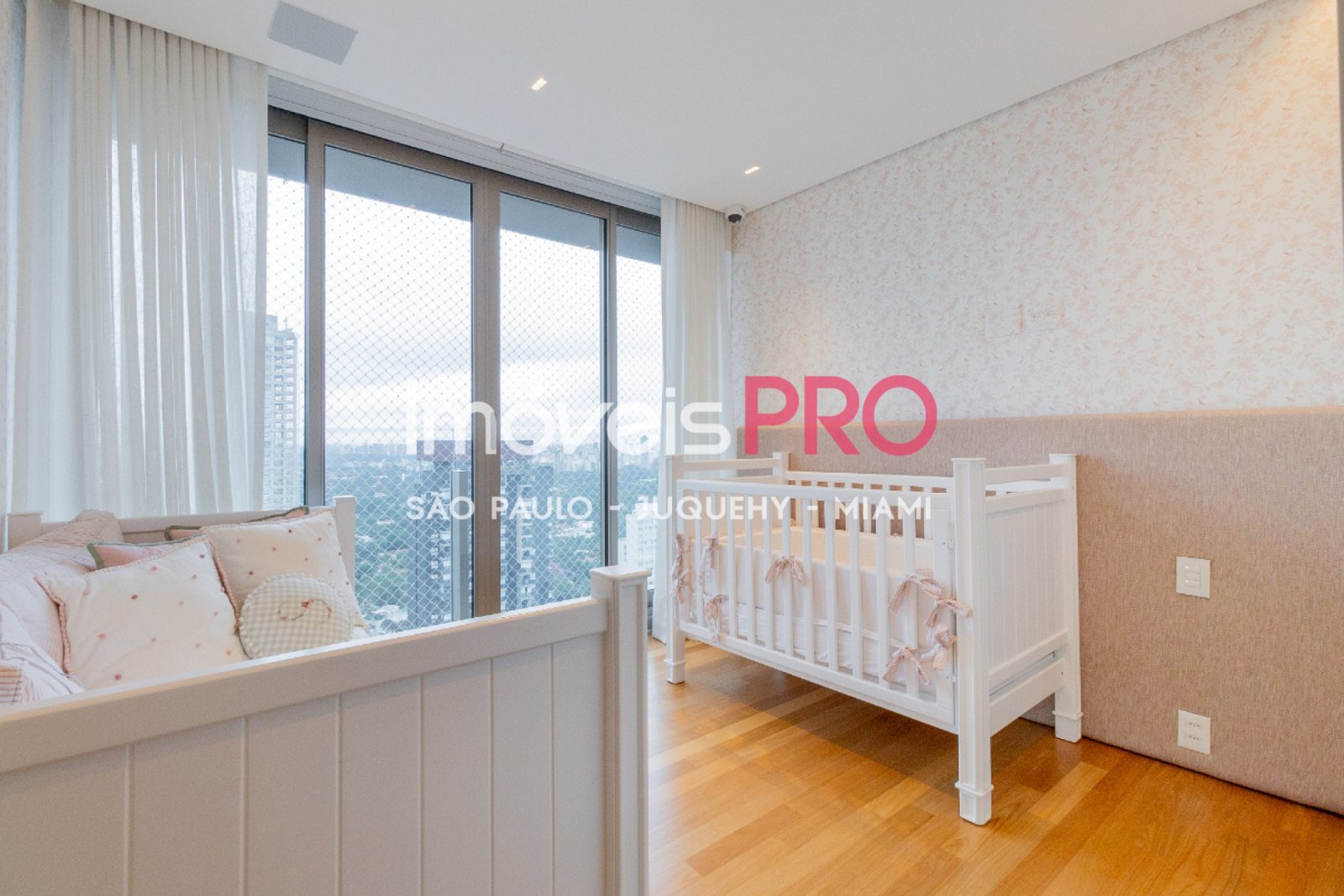Foto :: https://assets.imoveispro.com.br/thumb/IP40080/apartamento-venda-pinheiros_IP40080_17_1920x1080.jpg?