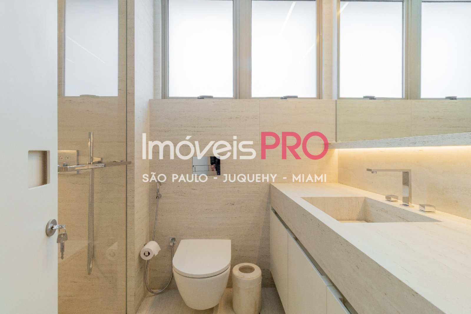 Foto :: https://assets.imoveispro.com.br/thumb/IP40080/apartamento-venda-pinheiros_IP40080_29_1920x1080.jpg?