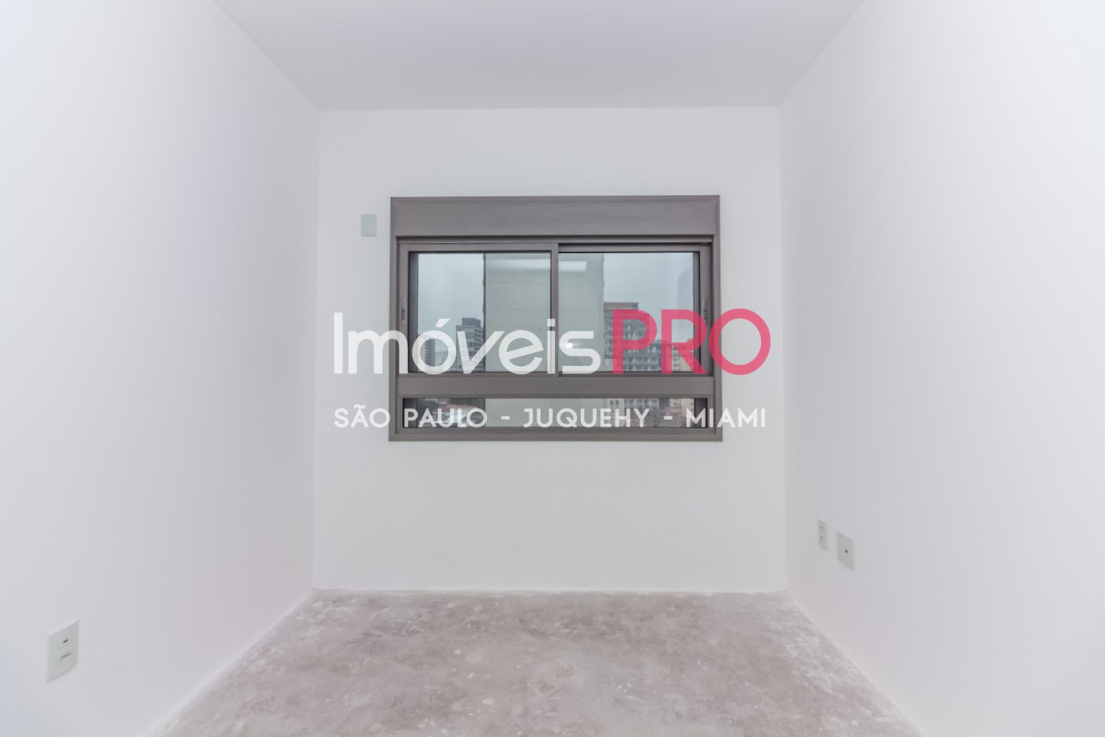 Foto :: IP40081
