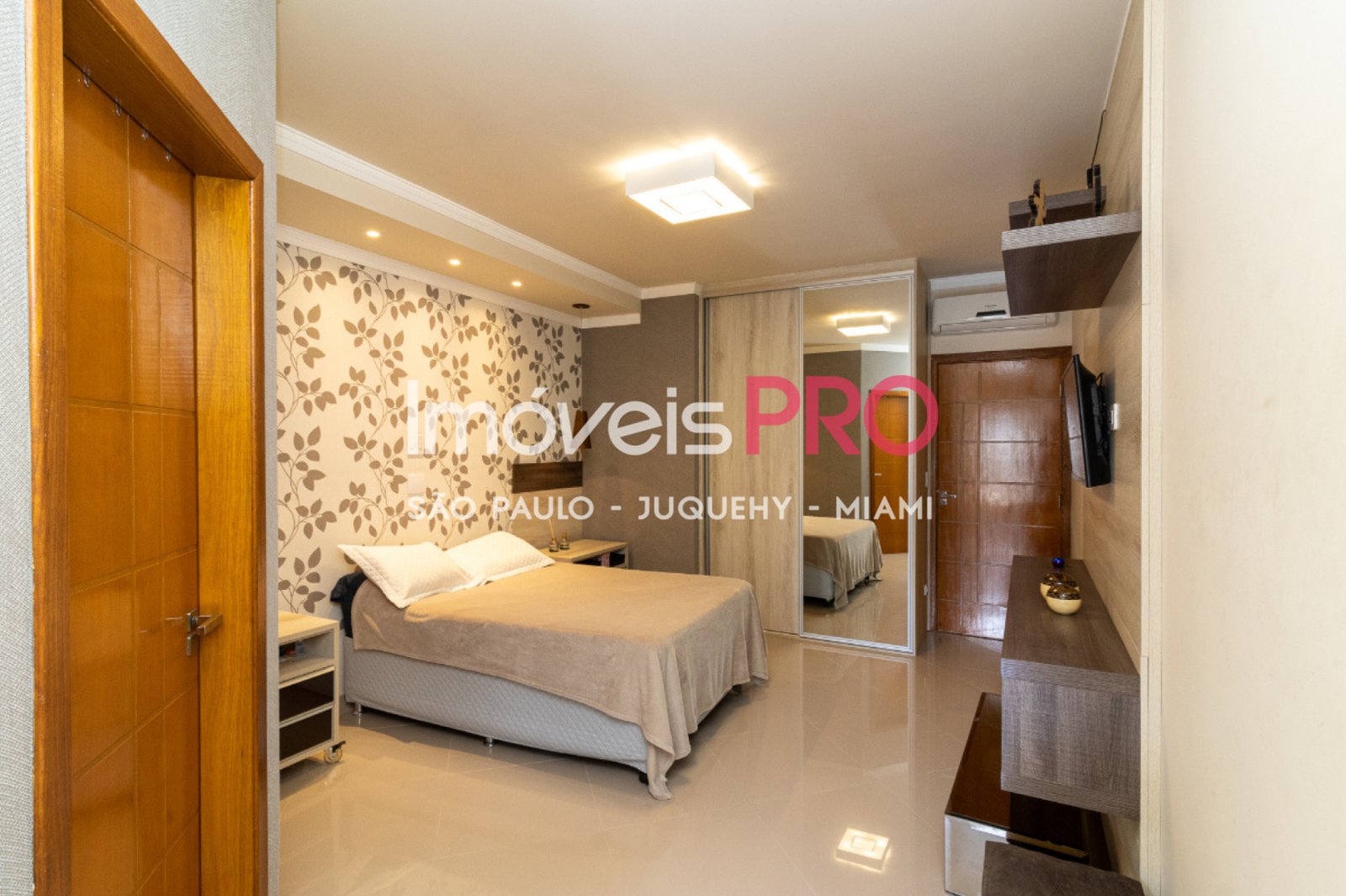 Foto :: https://assets.imoveispro.com.br/thumb/IP40085/casa-venda-chacara-inglesa_IP40085_11_1920x1080.jpg?