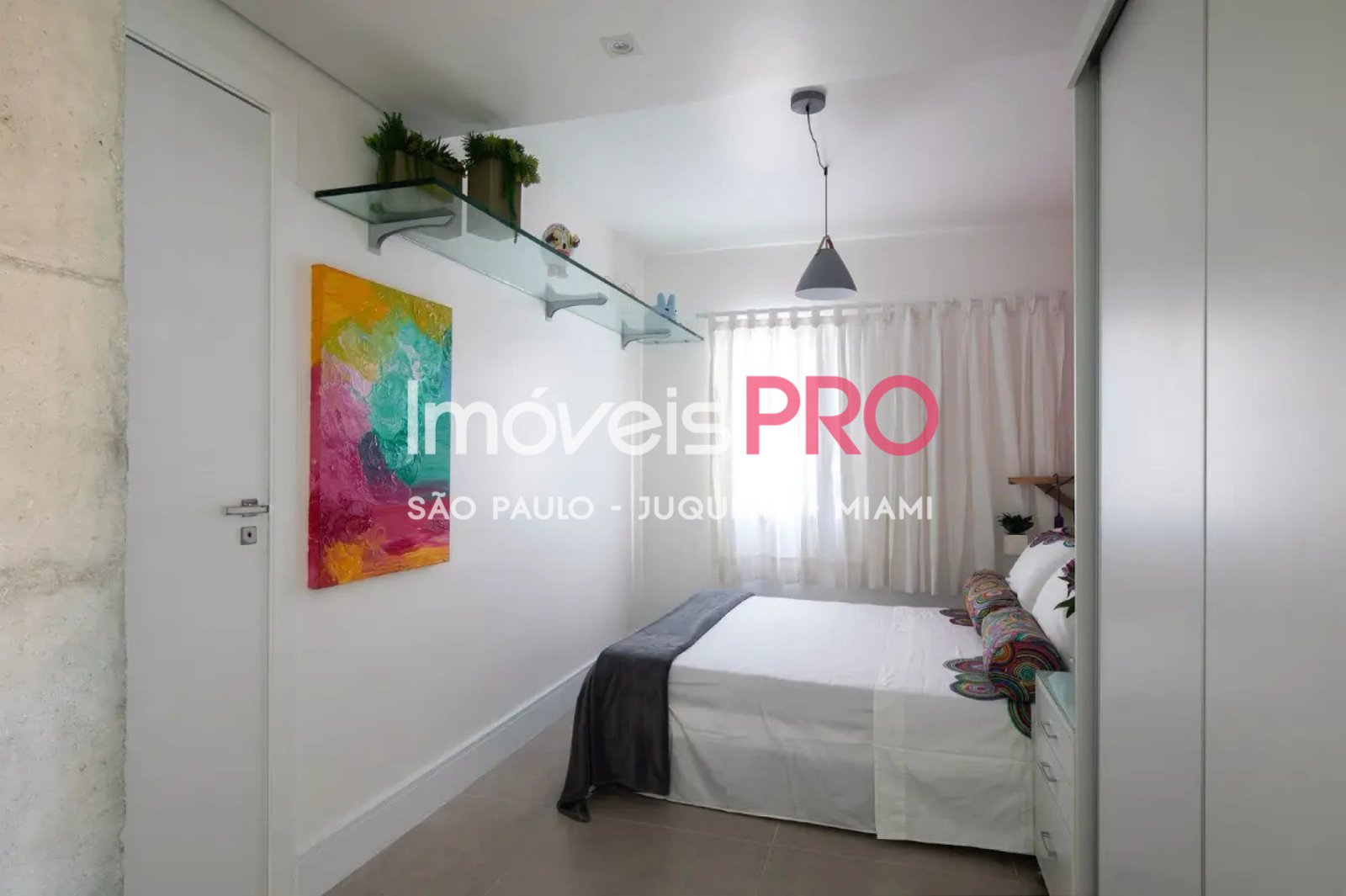 Foto :: https://assets.imoveispro.com.br/thumb/IP40086/apartamento-venda-itaim-bibi_IP40086_17_1920x1080.jpg?