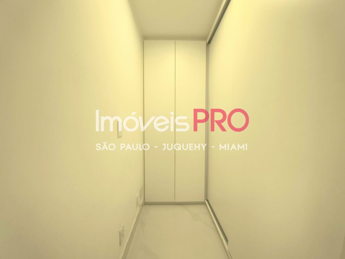 Foto :: https://assets.imoveispro.com.br/thumb/IP40089/apartamento-venda-moema_IP40089_29_1920x1080.jpg?