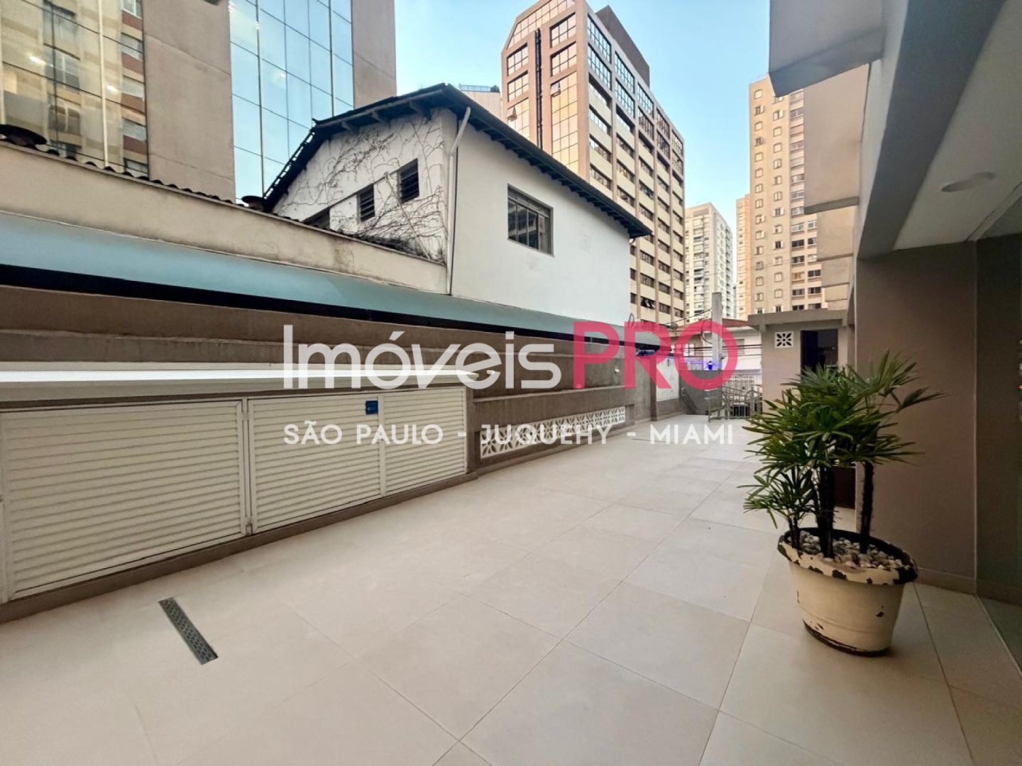 Foto :: https://assets.imoveispro.com.br/thumb/IP40102/apartamento-venda-vila-olimpia_IP40102_17_1920x1080.jpg?