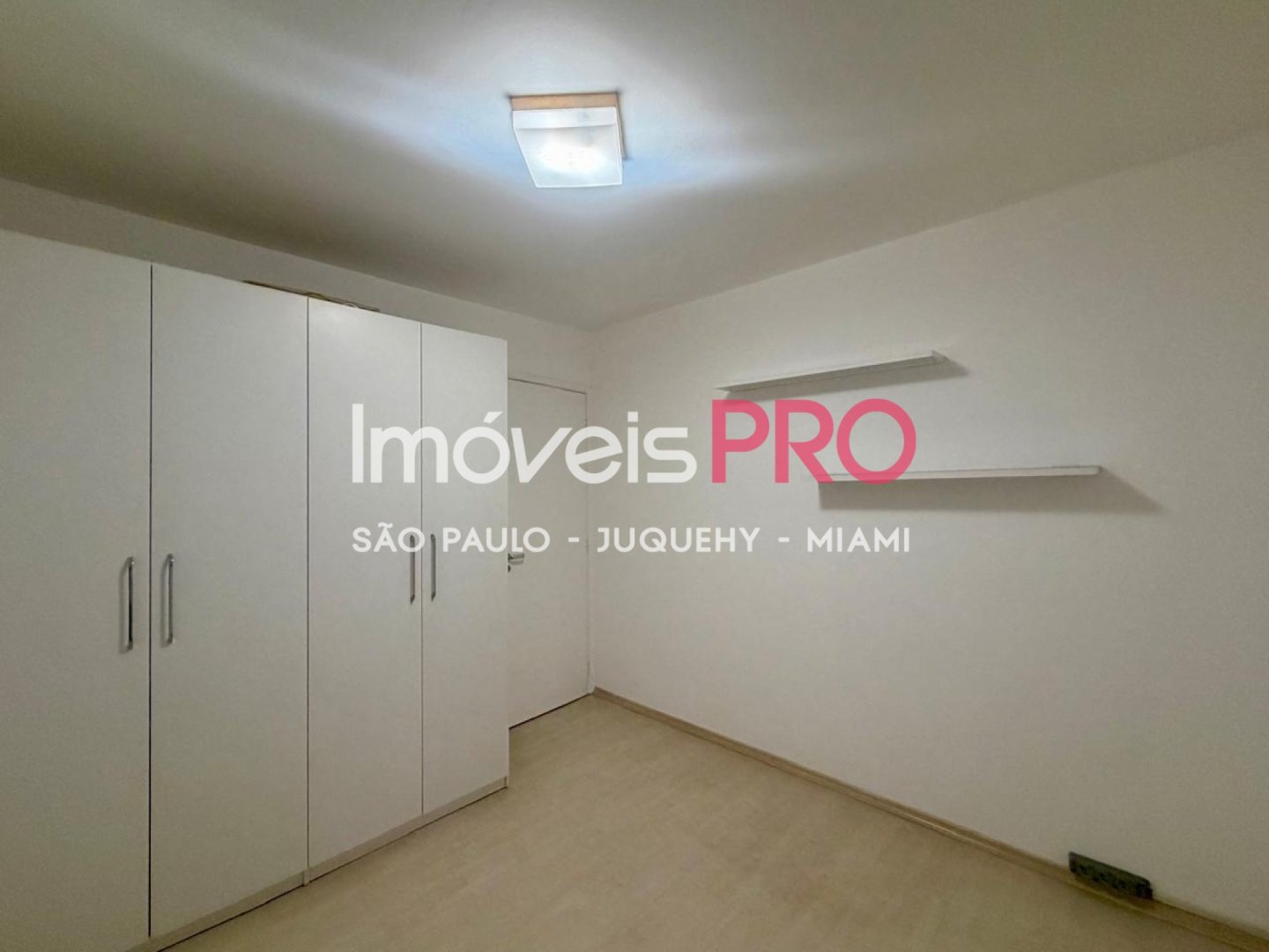 Foto :: IP40102