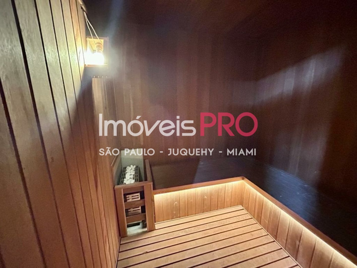 Foto :: IP40108